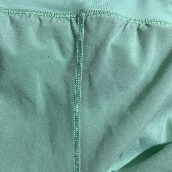 Lululemon Attack The Track Short size 2 color: Citra Lime - Picture 7 of 10
